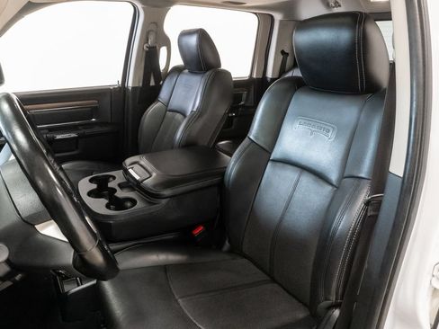Used 2018 RAM 1500 Laramie w/ Convenience Group AWD/4WD image 11