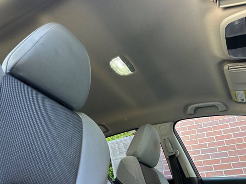 Used 2019 Subaru Crosstrek 2.0i Premium AWD/4WD image 21
