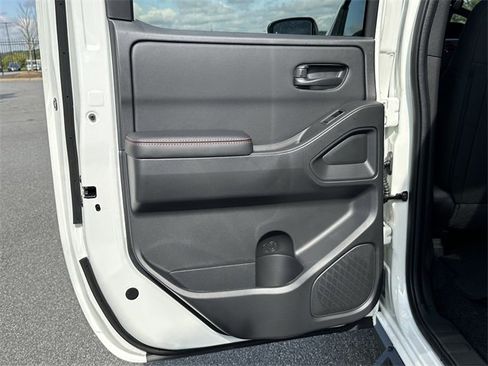 New 2026 Nissan Frontier PRO-4X w/ Pro-4x Convenience Package image 16