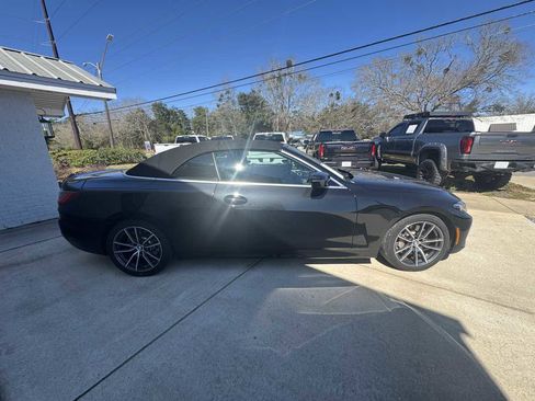 Used 2025 BMW 430i Convertible w/ Premium Package image 5