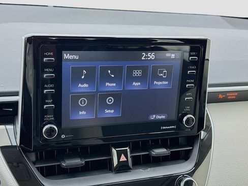Used 2021 Toyota Corolla LE w/ Carpet Mat Package (TMS) FWD image 9