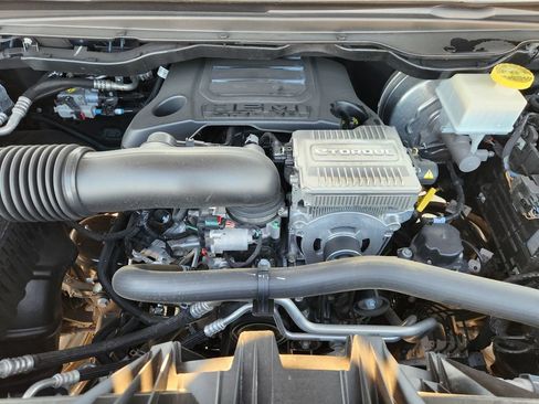 Used 2023 RAM 1500 Laramie AWD/4WD image 30