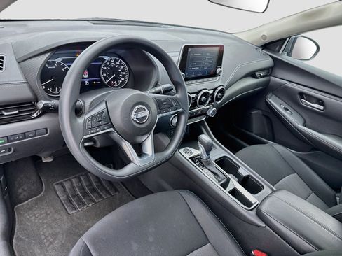 Used 2025 Nissan Sentra SV FWD image 7