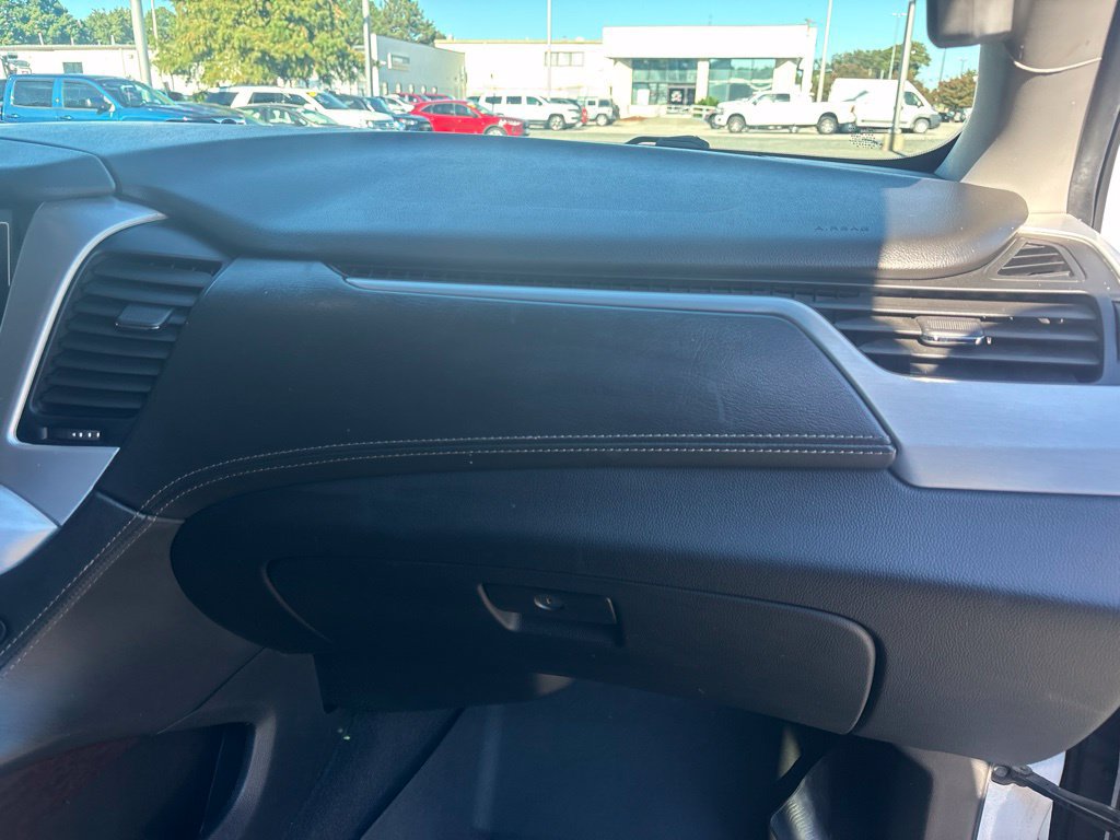 Used 2019 GMC Yukon XL SLT AWD/4WD image 18