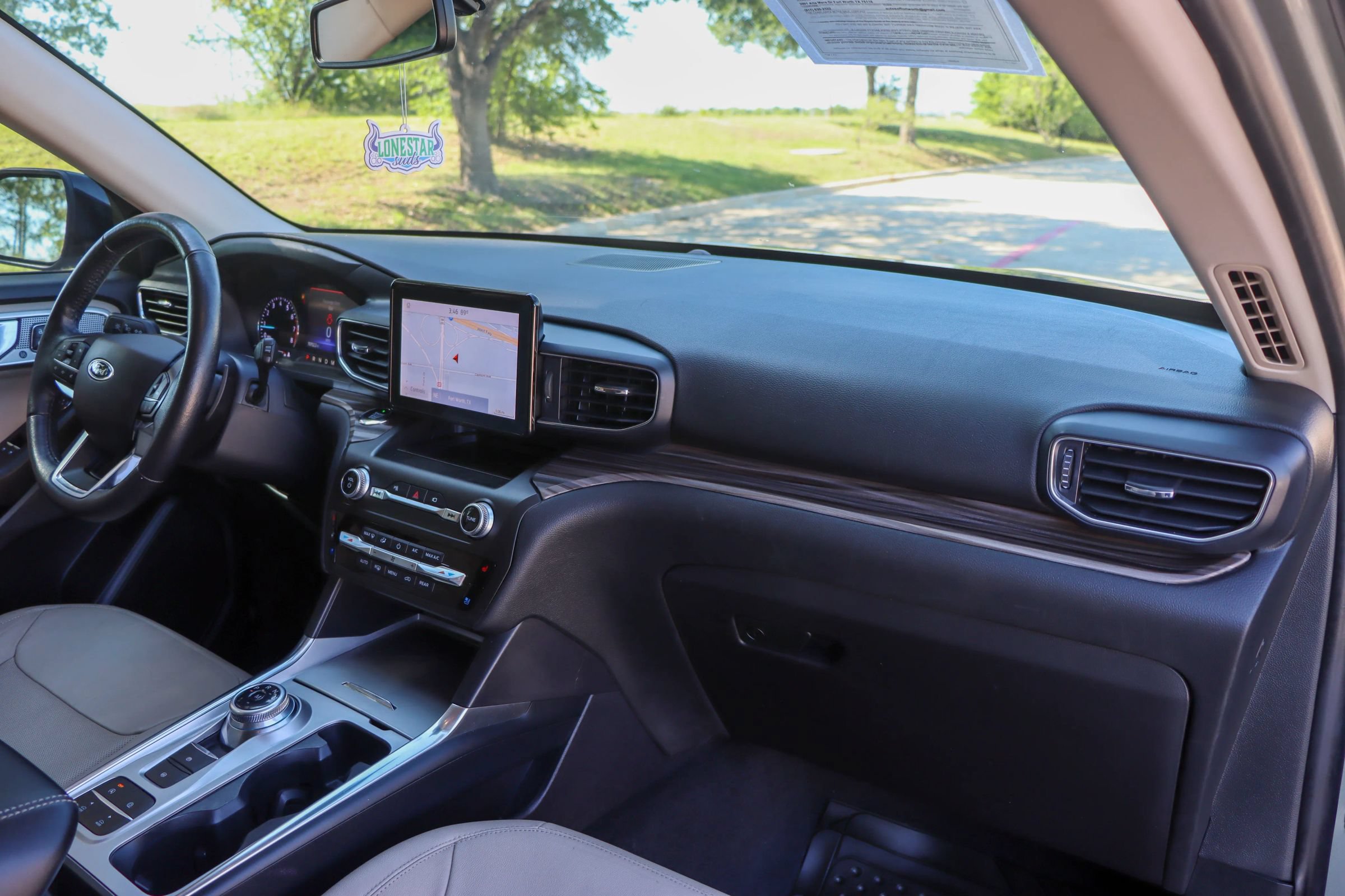 Used 2020 Ford Explorer Limited RWD image 26