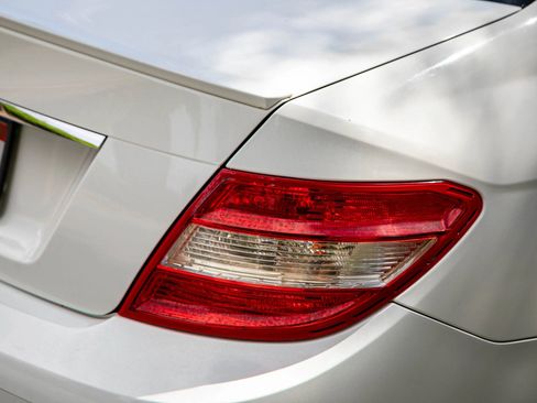 Used 2011 Mercedes-Benz C 300 Sedan image 9
