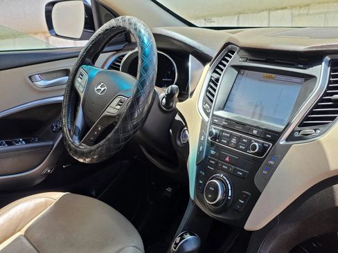 Used 2018 Hyundai Santa Fe Sport w/ Cargo Package FWD image 18