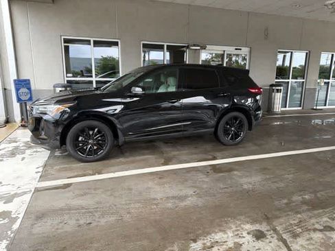 Used 2025 Acura RDX SH-AWD image 16