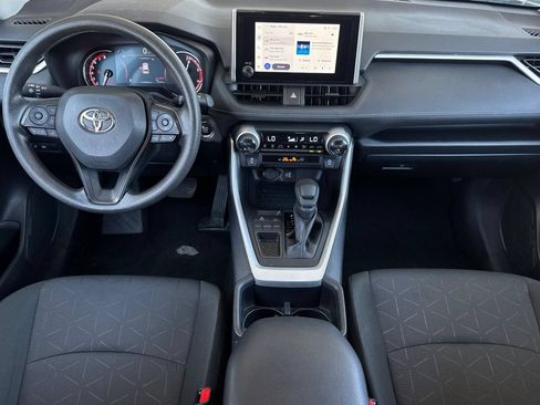 Used 2025 Toyota RAV4 XLE FWD image 15