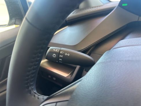 New 2026 Toyota Prius FWD image 25