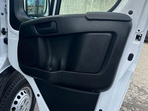 Used 2024 RAM ProMaster 2500 w/ Convenience Group FWD image 24