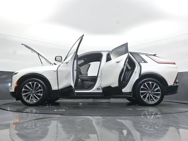 Certified 2024 Cadillac Lyriq Sport w/ LPO, Floor Liner Package AWD/4WD image 59