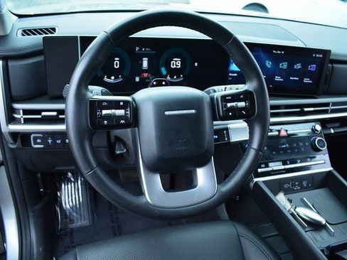Used 2025 Hyundai Santa Fe SEL image 13