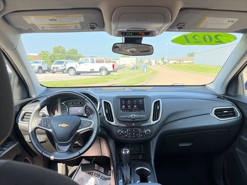 Used 2021 Chevrolet Equinox LT FWD image 21