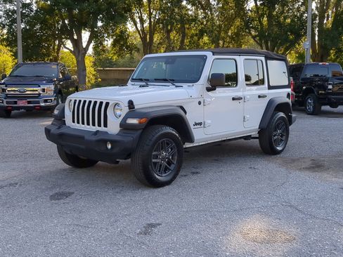 Used 2024 Jeep Wrangler Unlimited Sport AWD/4WD image 1