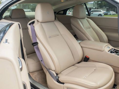 Used 2019 Rolls-Royce Wraith RWD image 22