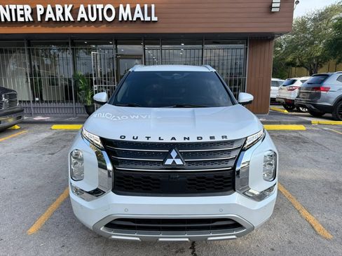 Used 2022 Mitsubishi Outlander SEL FWD image 2