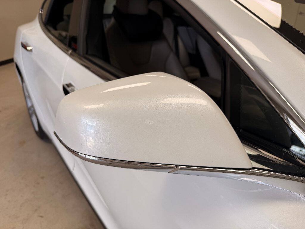 Used 2016 Tesla Model S 85 RWD image 15