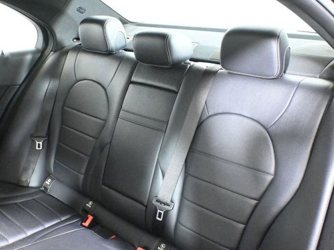 Certified 2018 Mercedes-Benz C 300 4MATIC Sedan image 4