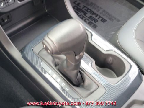 Used 2019 Chevrolet Colorado Z71 AWD/4WD image 23