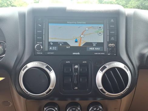Used 2015 Jeep Wrangler Unlimited Sahara w/ Dual Top Group AWD/4WD image 6