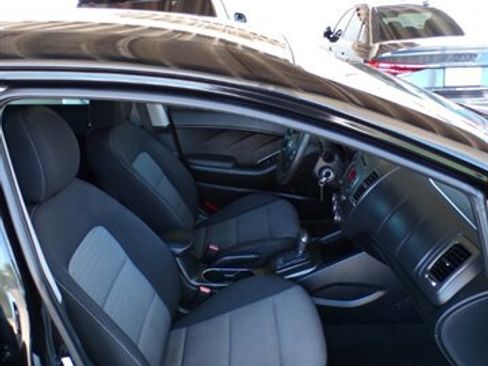 Used 2016 Kia Forte LX FWD image 27