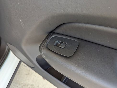 Used 2023 Volvo XC60 B5 Plus w/ Protection Package Premier image 36