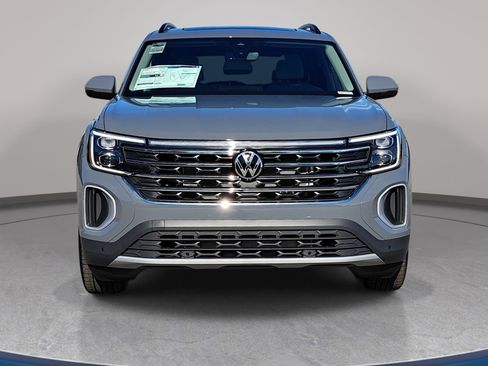 New 2026 Volkswagen Atlas SE FWD image 2
