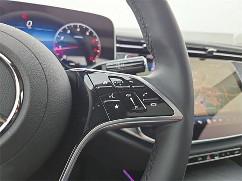 New 2026 Mercedes-Benz E 350 4MATIC Sedan image 17
