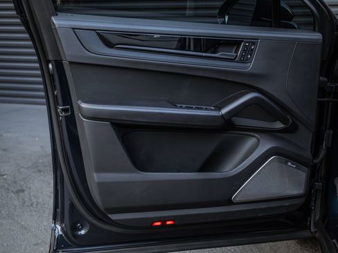 Certified 2024 Porsche Cayenne Turbo GT image 12