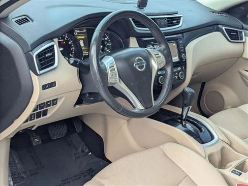 Used 2016 Nissan Rogue SL w/ SL Premium Package image 9