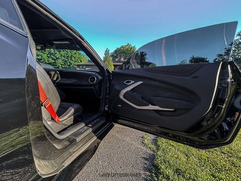 Used 2018 Chevrolet Camaro ZL1 w/ LPO, ZL1 Protection Package RWD image 34