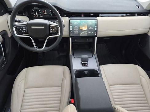 Used 2025 Land Rover Discovery Sport S image 10