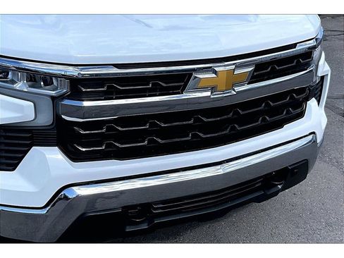 Used 2024 Chevrolet Silverado 1500 LT w/ Z71 Off-Road Package AWD/4WD image 27