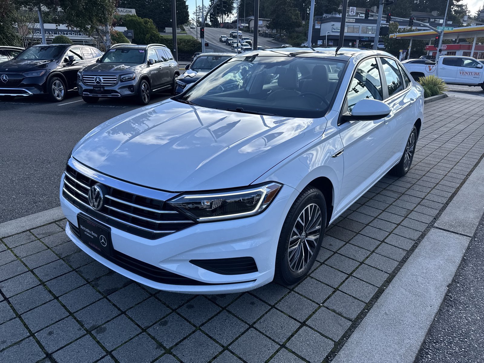 Used 2019 Volkswagen Jetta SEL FWD image 1