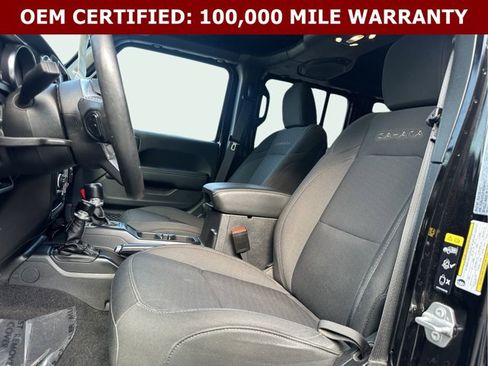 Used 2023 Jeep Wrangler Unlimited Sahara w/ Cold Weather Group AWD/4WD image 15