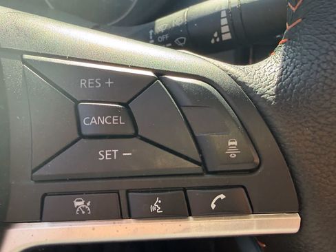Used 2025 Nissan Versa SR w/ Trunk Package FWD image 10