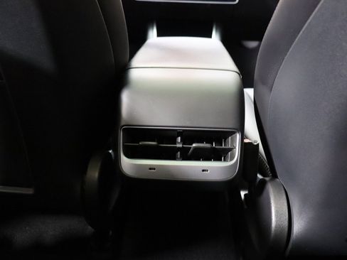 Used 2020 Tesla Model 3 Long Range image 33
