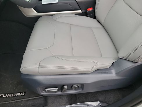 New 2026 Toyota Tundra Limited AWD/4WD image 10