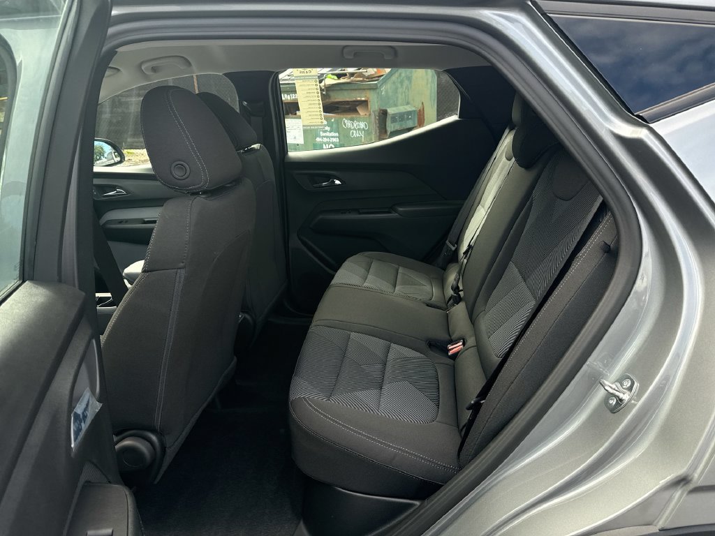 New 2027 Chevrolet Bolt LT FWD image 27