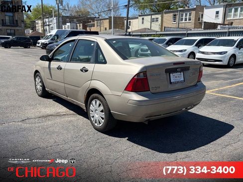 Used 2006 Ford Focus ZX4 Sedan FWD image 5