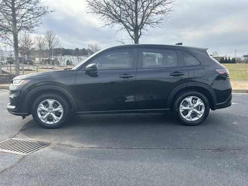 Certified 2025 Honda HR-V LX image 6