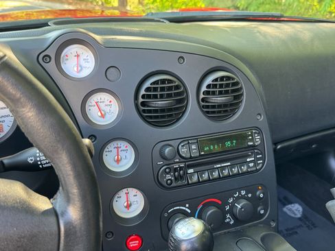 Used 2003 Dodge Viper SRT-10 RWD image 38