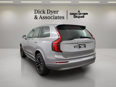 Used 2026 Volvo XC90 B5 Plus w/ Protection Package Premier AWD/4WD image 5