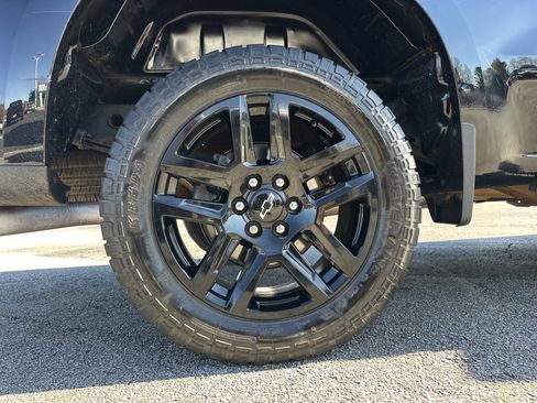 Used 2022 Chevrolet Silverado 1500 Custom image 18