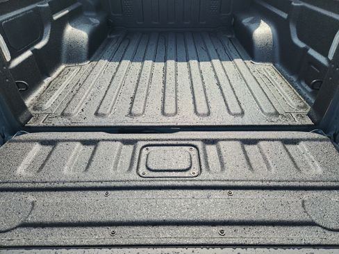 New 2026 Jeep Gladiator Sahara image 22