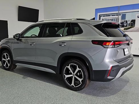 New 2026 Volkswagen Tiguan SE FWD image 7