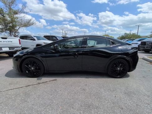 Used 2026 Toyota Prius FWD image 8