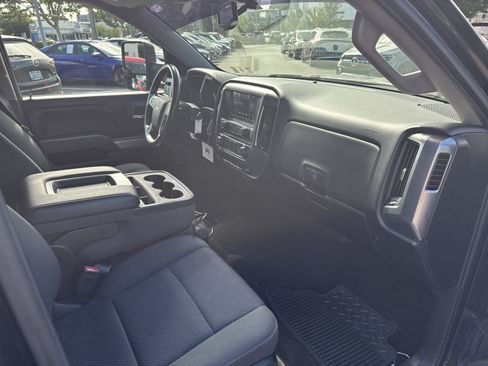 Used 2017 Chevrolet Silverado 1500 LT w/ Max Trailering Package RWD image 6