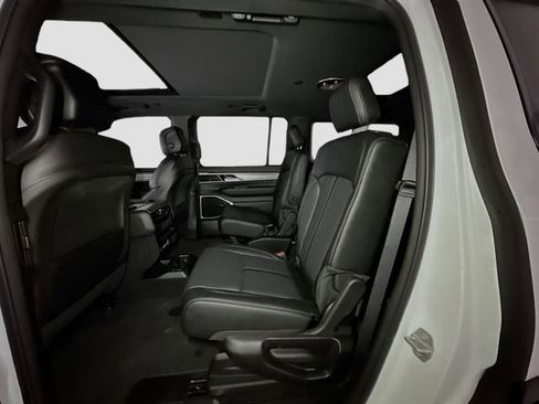 New 2026 Jeep Grand Wagoneer Limited image 15